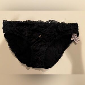 NWT Victoria’s secret panties size medium